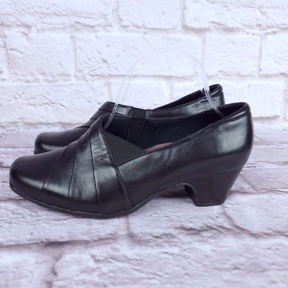 Clarks Sugar spice heeled loafer women's size 8.5 Extra Wide XW leather black